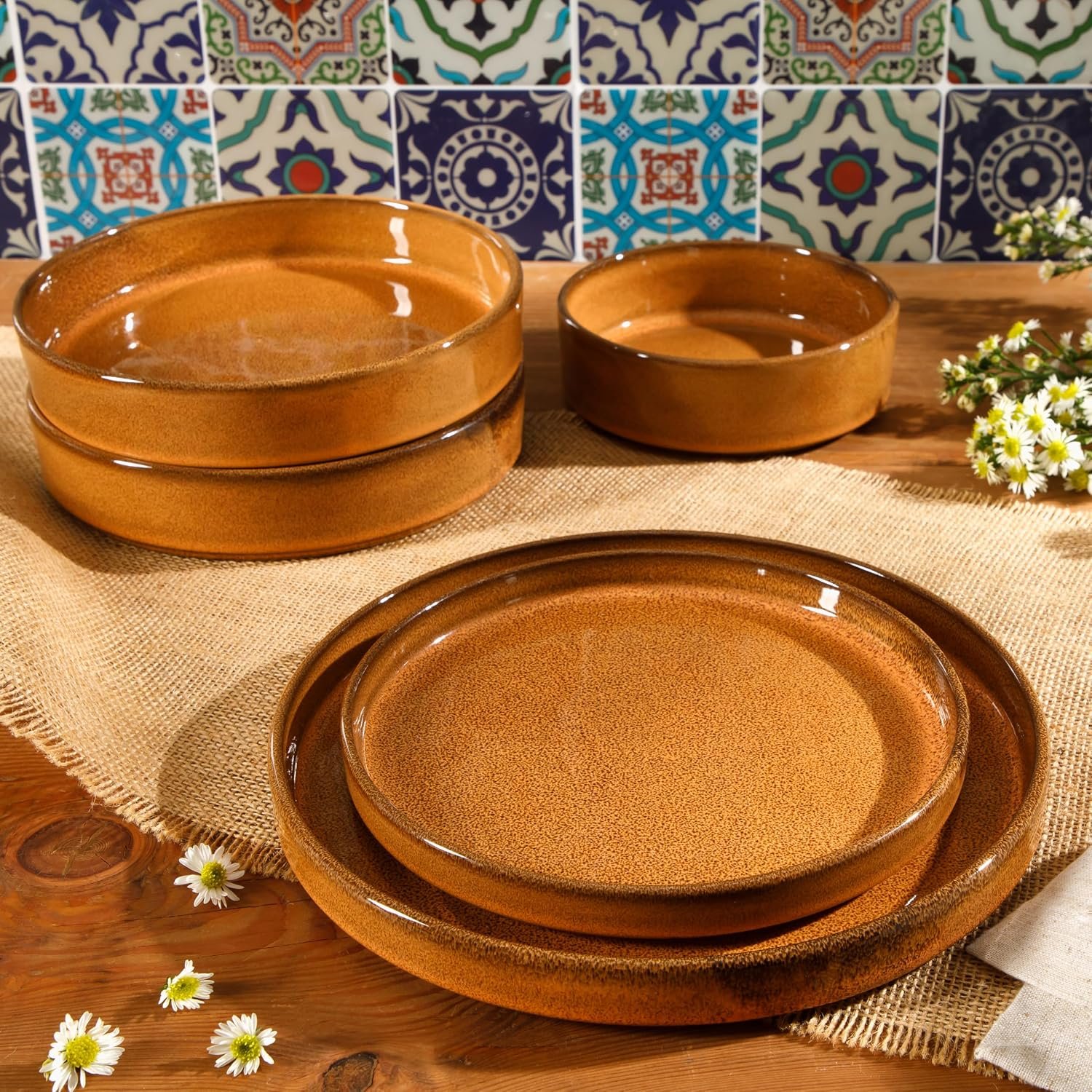 91KB5jS-IkL._AC_SL1500_.jpg Earthenware Dinnerware 16-Piece Set (includes 2 bowls) - Image 1